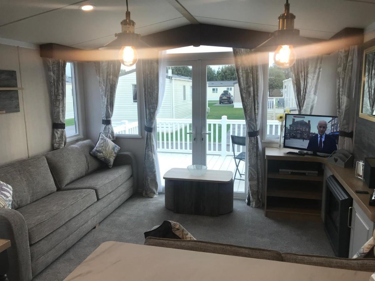 Flamingo Land Private Caravan - No 8 Cedarwood Hotel Kirby Misperton Екстериор снимка